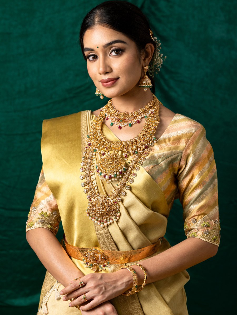 Vankis, Armlets & Oddiyanams by Shree Omkar Jewellers