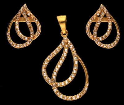 Lockets & Pendants in 22KT gold by Shree Omkar Jewellers, design 6